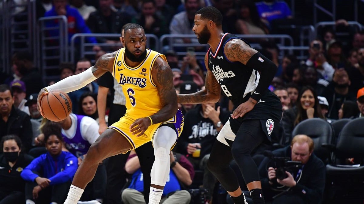 LeBron James Exits with Groin Injury, LA Lakers Lose Again