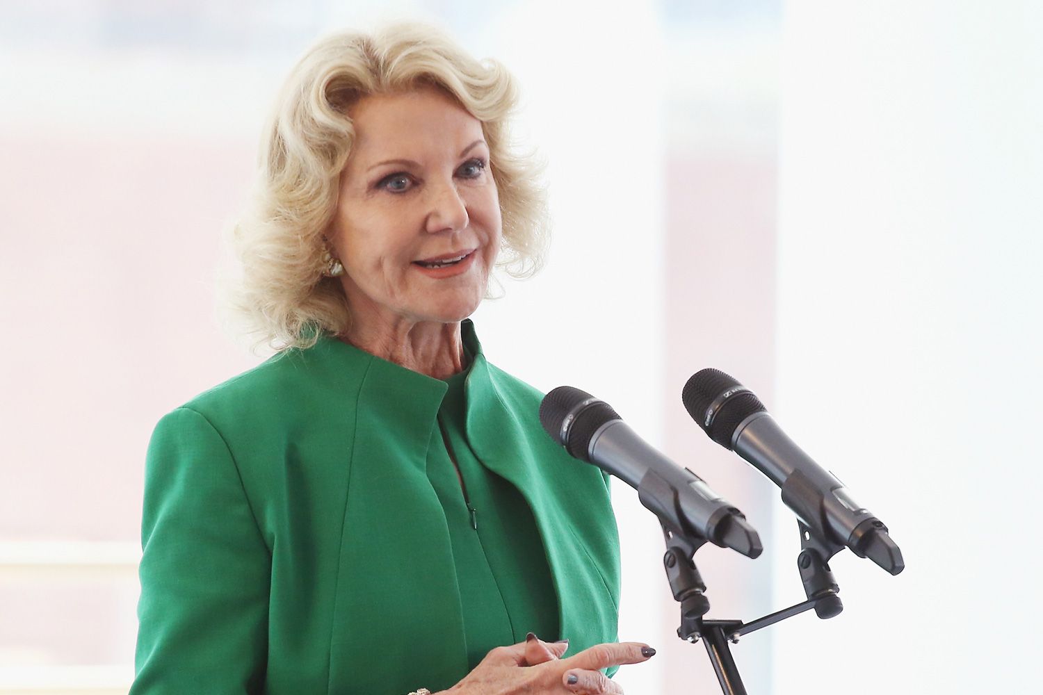 Elaine Wynn Gains an Edge in Bid to Oust Jay Hagenbuch from Wynn Resorts Board