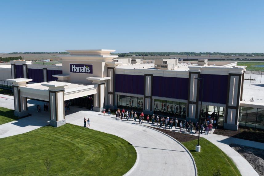 Harrah’s Columbus Opens in Nebraska, Slots Player Hits Jackpot